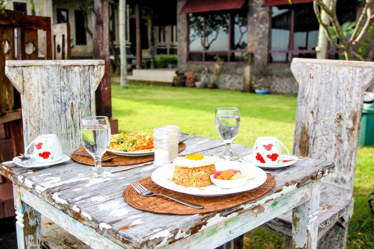 Temple Cafe & Cottages Candi Dasa  Luaran gambar