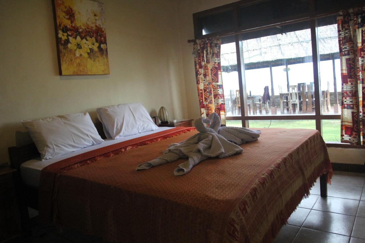 Temple Cafe & Cottages Candi Dasa  Luaran gambar
