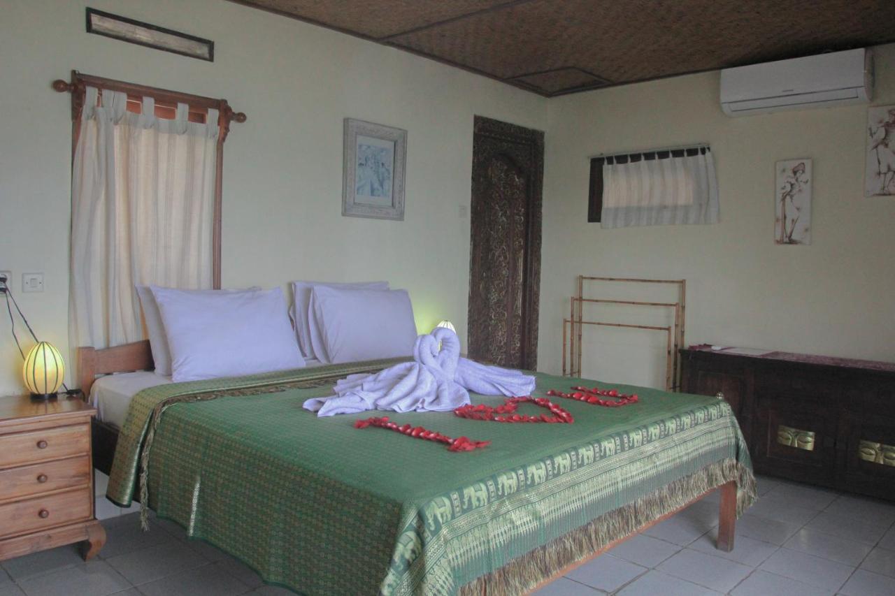 Temple Cafe & Cottages Candi Dasa  Luaran gambar