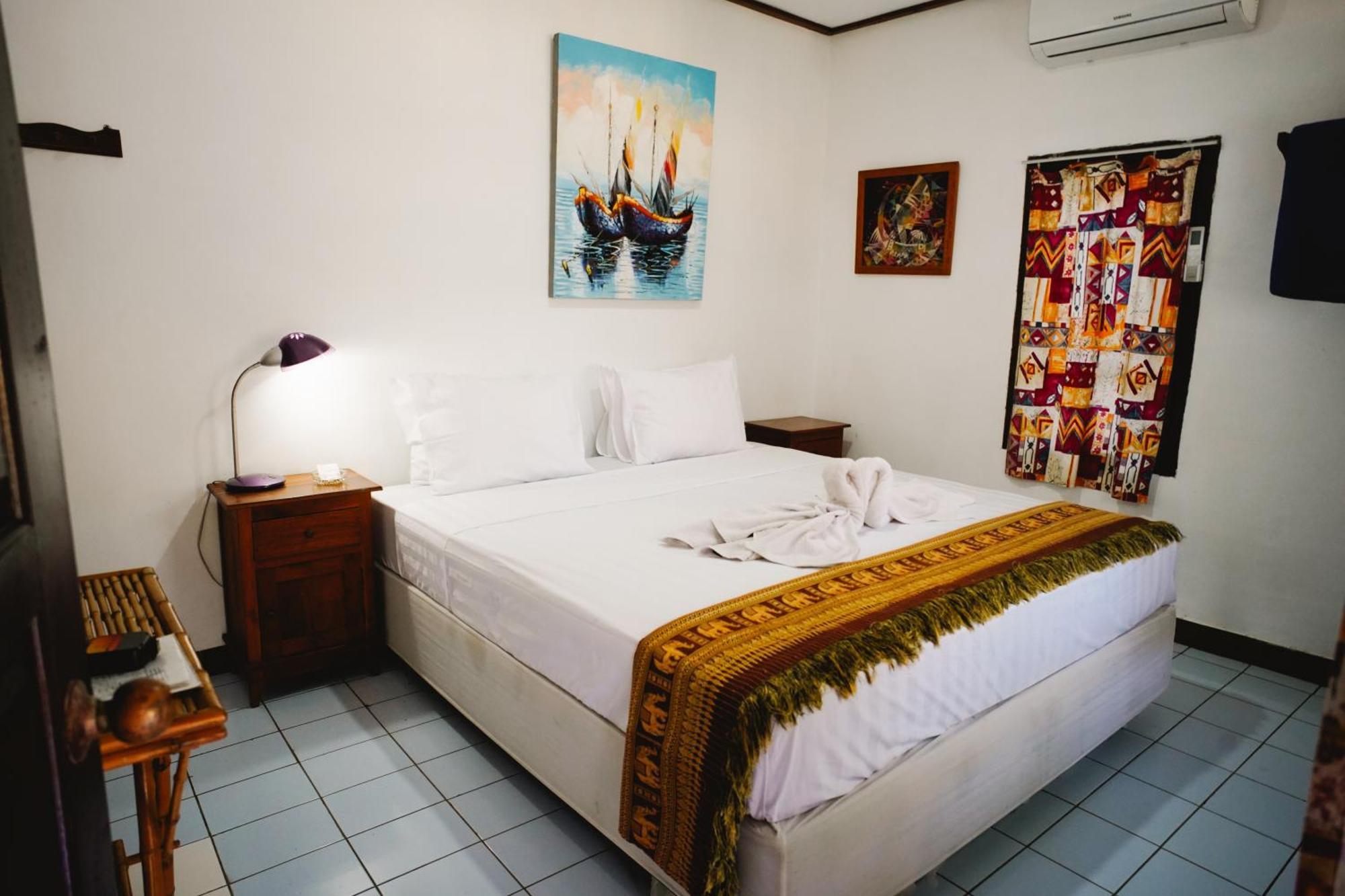 Temple Cafe & Cottages Candi Dasa  Luaran gambar