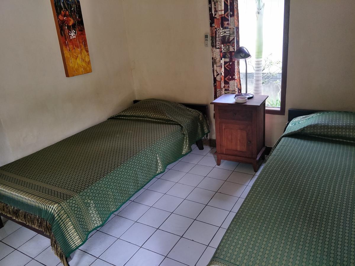 Temple Cafe & Cottages Candi Dasa  Luaran gambar