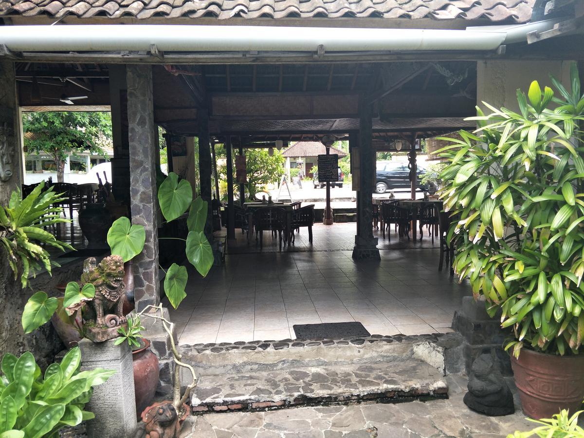 Temple Cafe & Cottages Candi Dasa  Luaran gambar